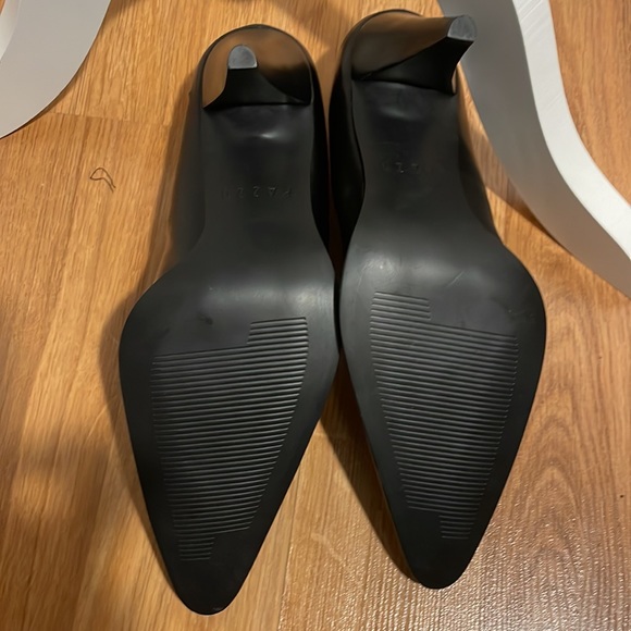 Pazzo Black Leather Pumps Made in Spain. New Condition Comfort  Size 10 - Picture 10 of 12